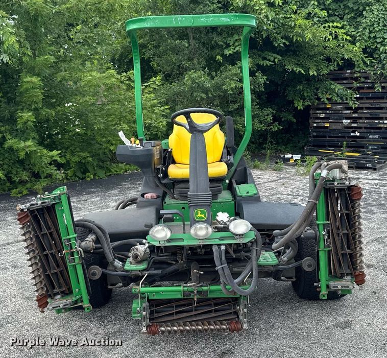 image for item EM2144 John Deere 7700 Precision Cut reel mower