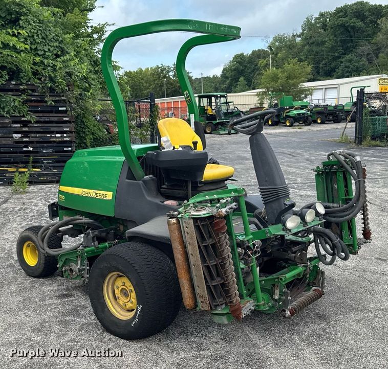 image for item EM2144 John Deere 7700 Precision Cut reel mower