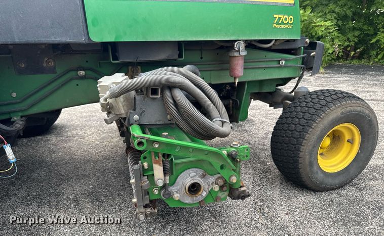 image for item EM2144 John Deere 7700 Precision Cut reel mower