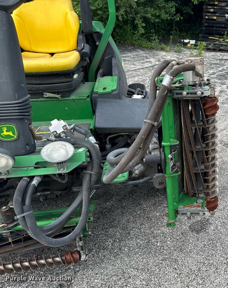 image for item EM2144 John Deere 7700 Precision Cut reel mower