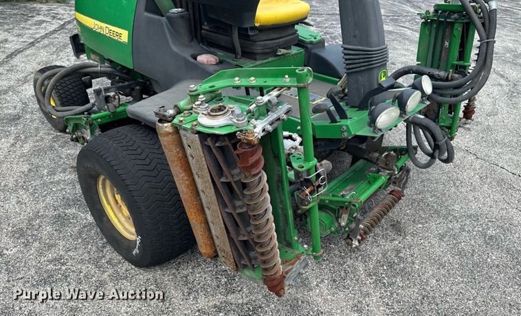 image for item EM2144 John Deere 7700 Precision Cut reel mower