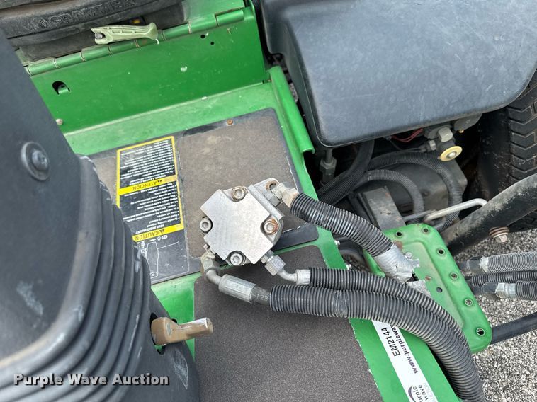 image for item EM2144 John Deere 7700 Precision Cut reel mower