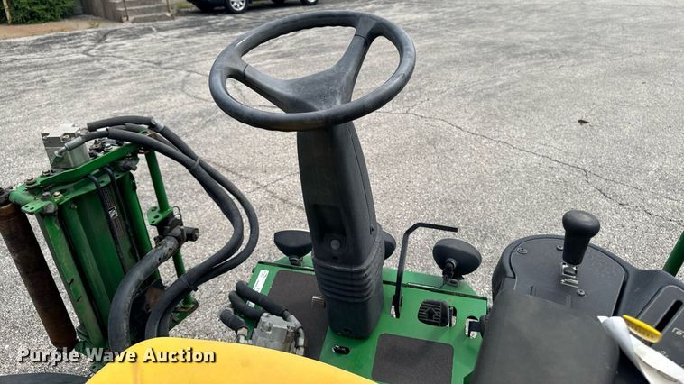 image for item EM2144 John Deere 7700 Precision Cut reel mower