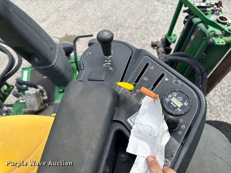 image for item EM2144 John Deere 7700 Precision Cut reel mower