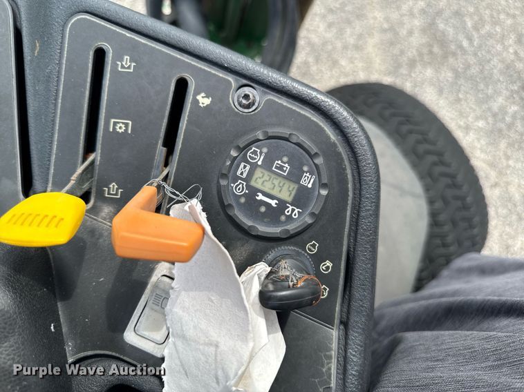 image for item EM2144 John Deere 7700 Precision Cut reel mower