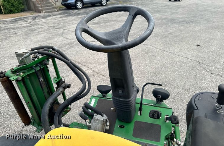 image for item EM2144 John Deere 7700 Precision Cut reel mower