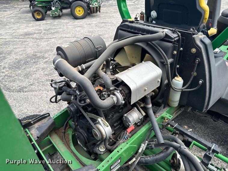 image for item EM2144 John Deere 7700 Precision Cut reel mower