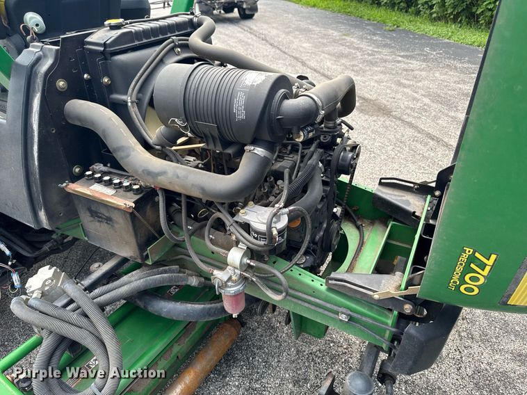 image for item EM2144 John Deere 7700 Precision Cut reel mower