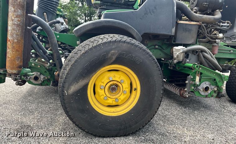 image for item EM2144 John Deere 7700 Precision Cut reel mower