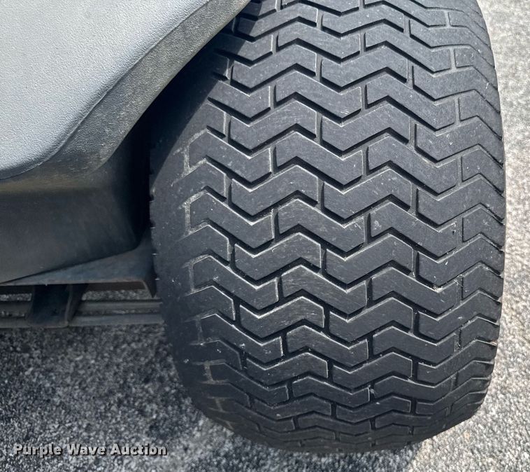 image for item EM2144 John Deere 7700 Precision Cut reel mower