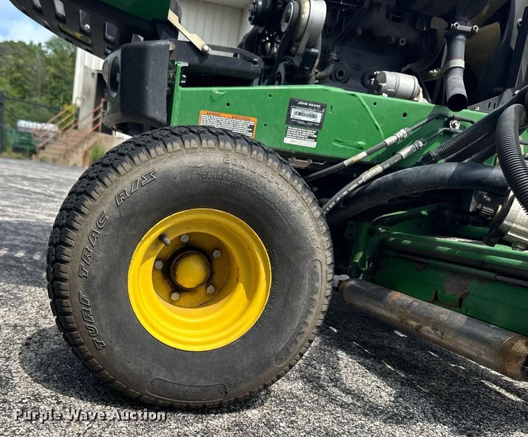 image for item EM2144 John Deere 7700 Precision Cut reel mower