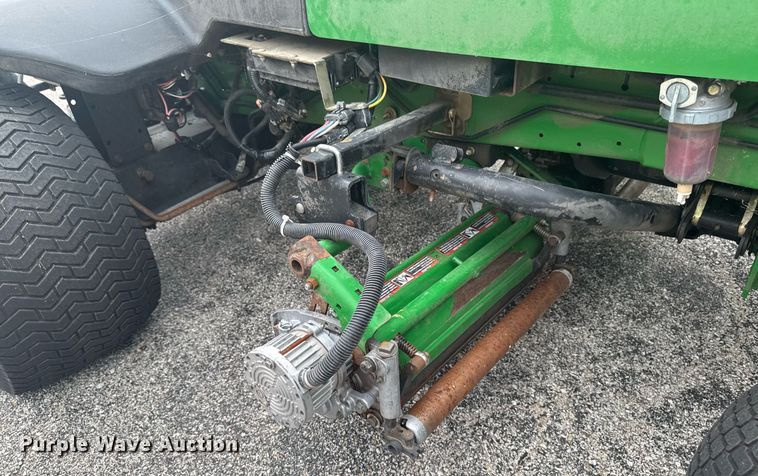 image for item EM2145 John Deere 7500 E-Cut Hybrid reel mower