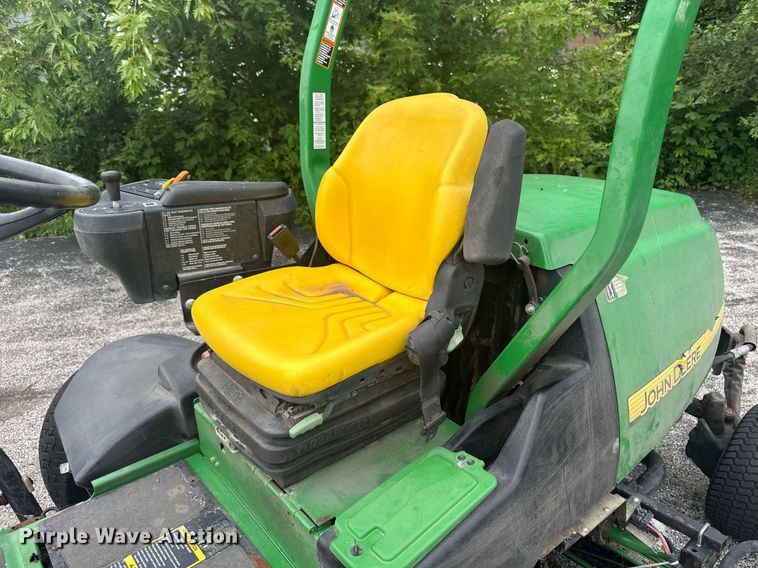 image for item EM2145 John Deere 7500 E-Cut Hybrid reel mower