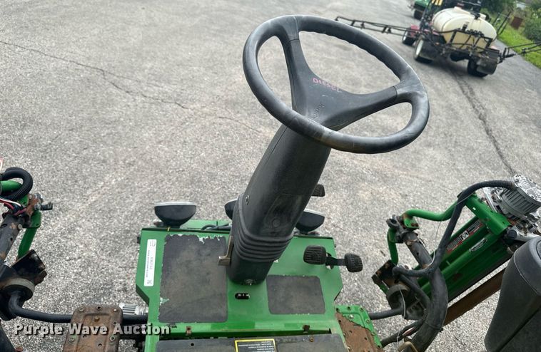 image for item EM2145 John Deere 7500 E-Cut Hybrid reel mower
