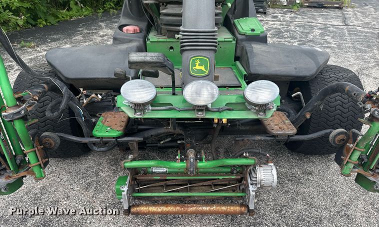 image for item EM2145 John Deere 7500 E-Cut Hybrid reel mower