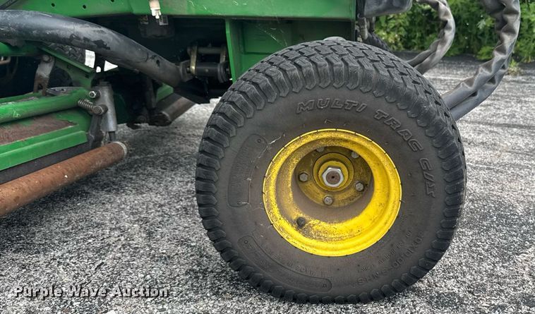 image for item EM2145 John Deere 7500 E-Cut Hybrid reel mower
