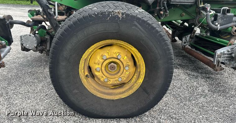 image for item EM2145 John Deere 7500 E-Cut Hybrid reel mower
