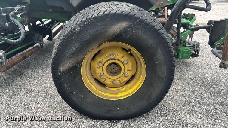 image for item EM2145 John Deere 7500 E-Cut Hybrid reel mower