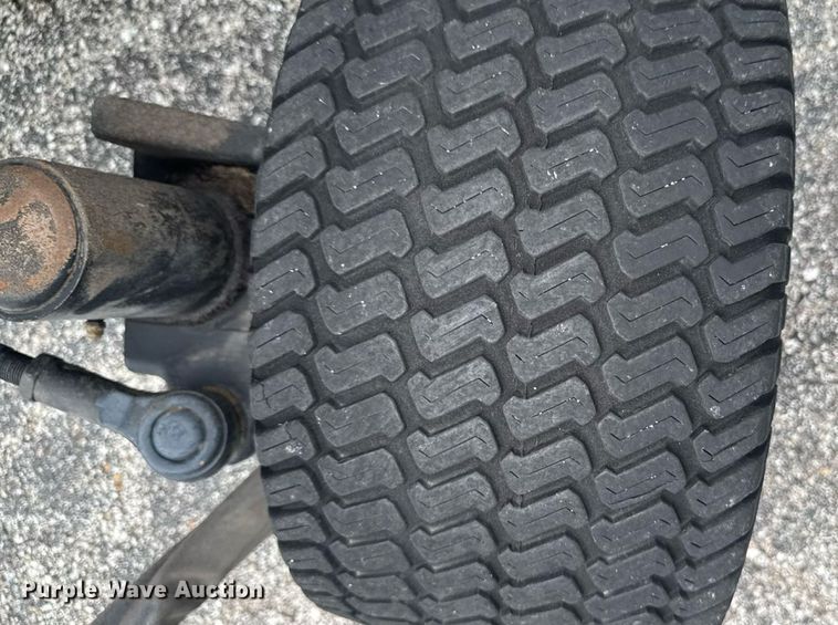 image for item EM2145 John Deere 7500 E-Cut Hybrid reel mower