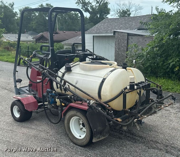 image for item EM2148 2018 Toro Multi Pro 1100 turf sprayer