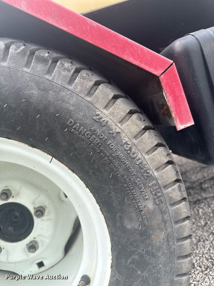 image for item EM2148 2018 Toro Multi Pro 1100 turf sprayer