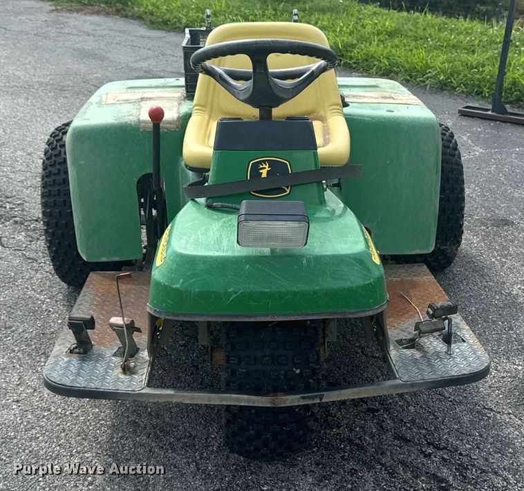 image for item EM2149 John Deere 1200A bunker rake