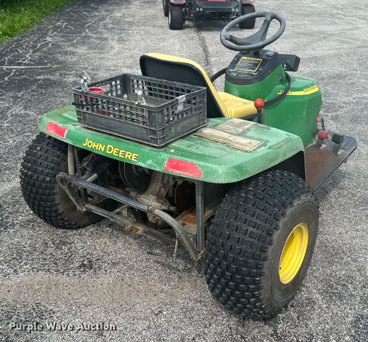 image for item EM2149 John Deere 1200A bunker rake