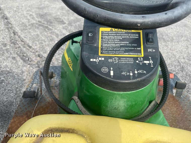 image for item EM2149 John Deere 1200A bunker rake