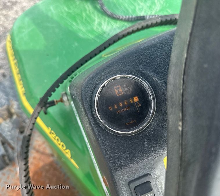 image for item EM2149 John Deere 1200A bunker rake