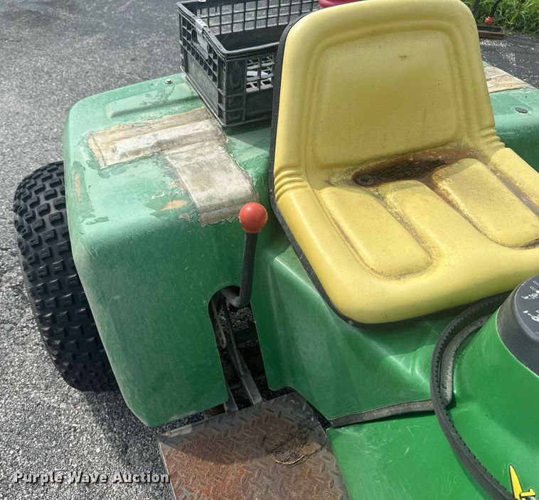 image for item EM2149 John Deere 1200A bunker rake