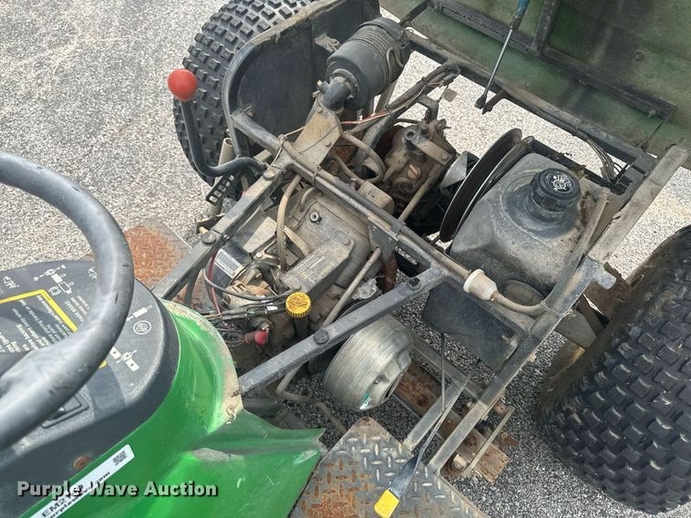 image for item EM2149 John Deere 1200A bunker rake