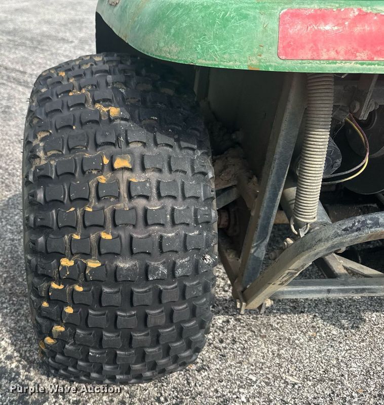 image for item EM2149 John Deere 1200A bunker rake