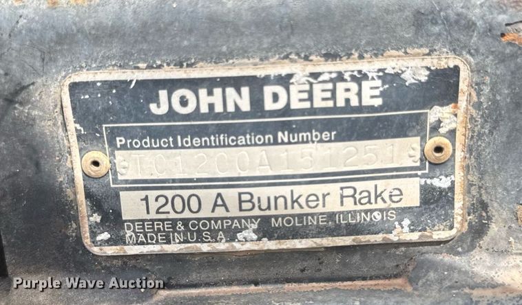image for item EM2149 John Deere 1200A bunker rake