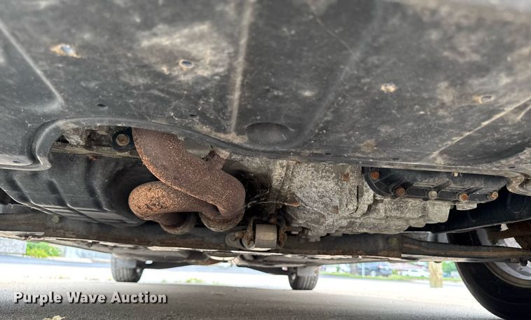 image for item EM2166 2015 Kia Sedona LX van