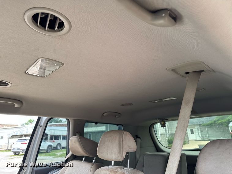 image for item EM2166 2015 Kia Sedona LX van