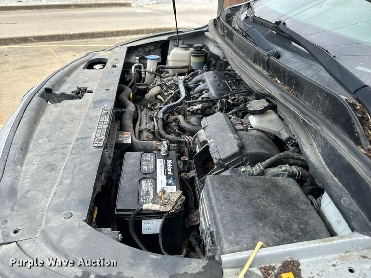 image for item EM2166 2015 Kia Sedona LX van