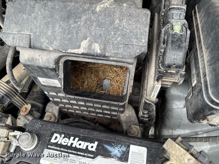 image for item EM2166 2015 Kia Sedona LX van