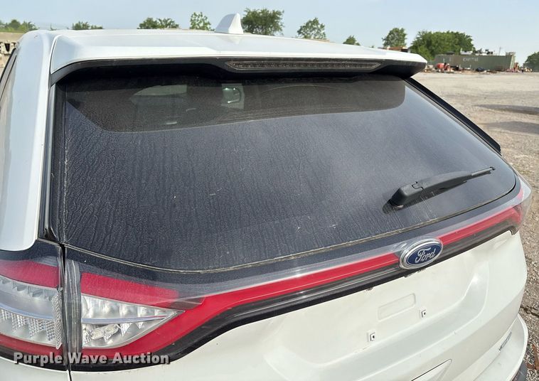 image for item EM2533 2018 Ford Edge SEL SUV