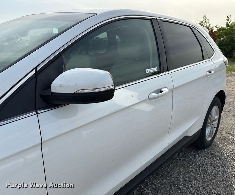 image for item EM2533 2018 Ford Edge SEL SUV