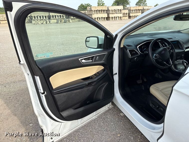 image for item EM2533 2018 Ford Edge SEL SUV