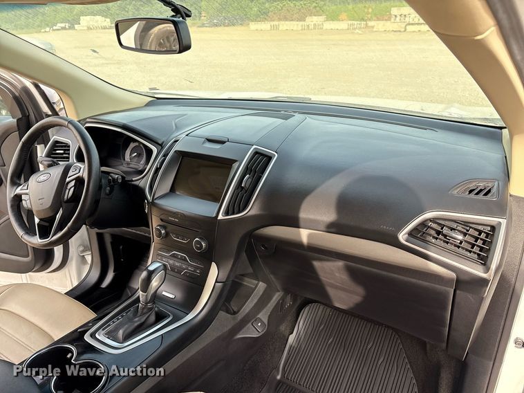 image for item EM2533 2018 Ford Edge SEL SUV