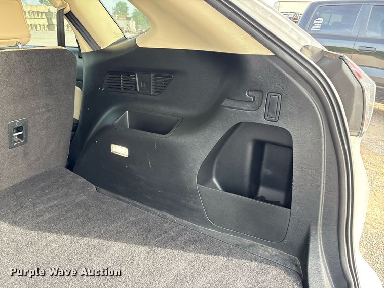 image for item EM2533 2018 Ford Edge SEL SUV