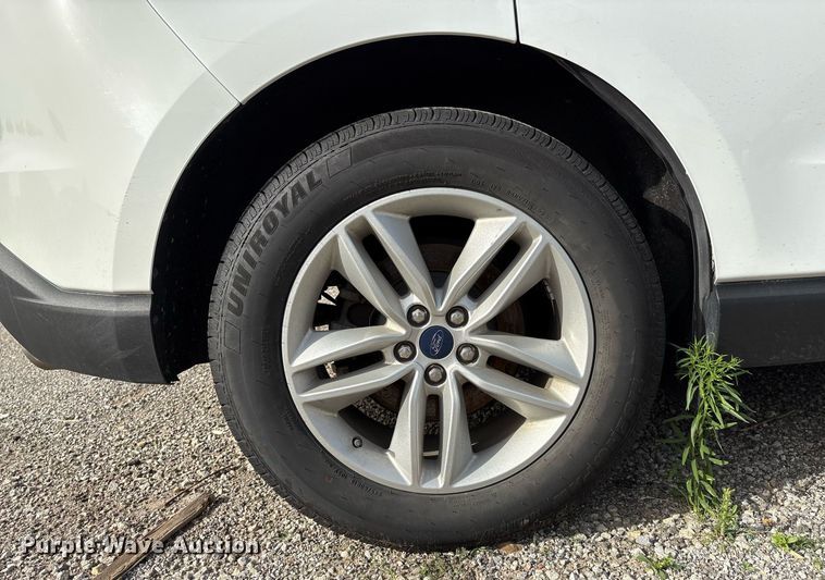 image for item EM2533 2018 Ford Edge SEL SUV