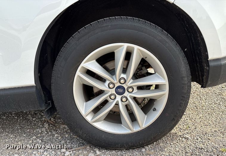 image for item EM2533 2018 Ford Edge SEL SUV