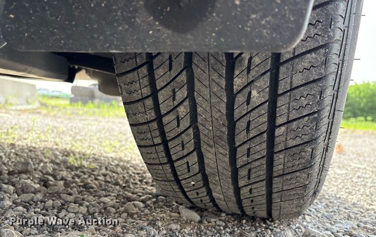 image for item EM2533 2018 Ford Edge SEL SUV