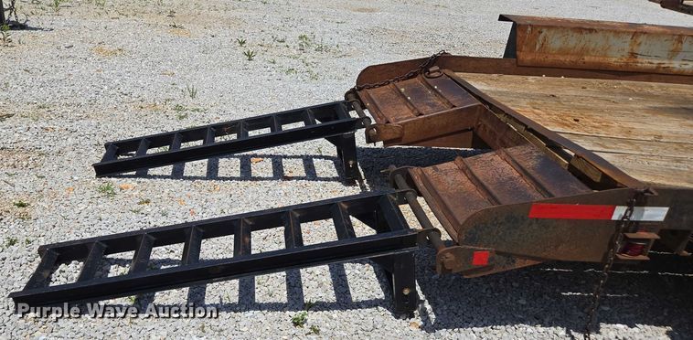 image for item EN2005 1992 Belshe equipment trailer