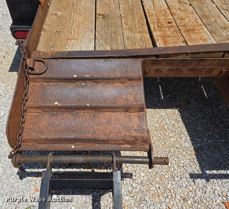 image for item EN2005 1992 Belshe equipment trailer