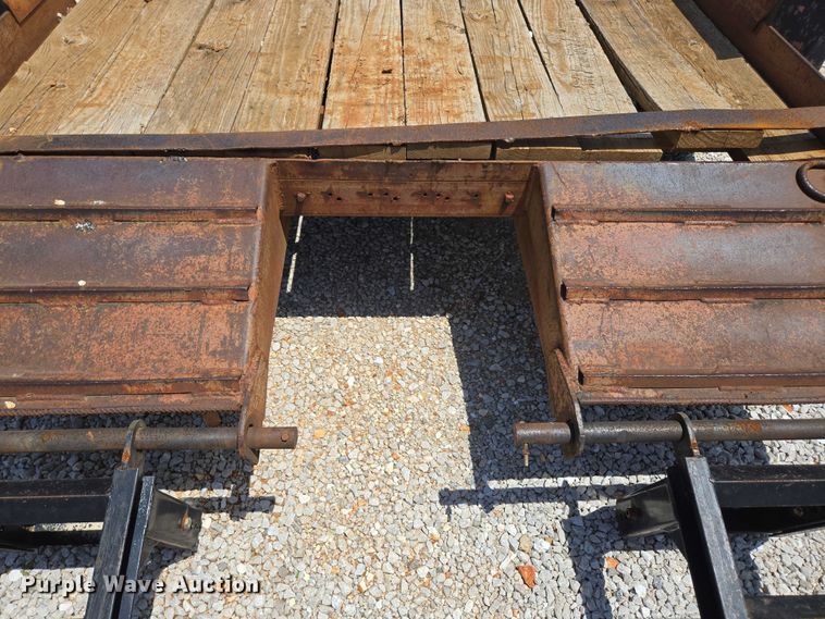 image for item EN2005 1992 Belshe equipment trailer