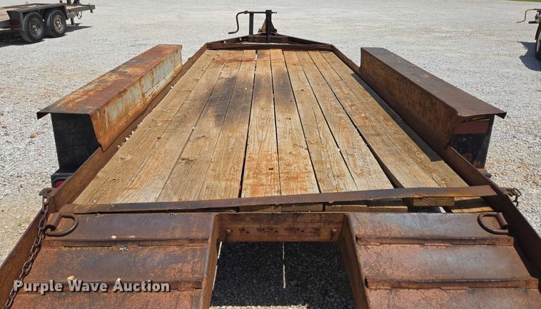 image for item EN2005 1992 Belshe equipment trailer