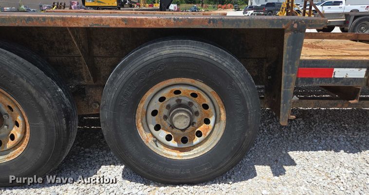 image for item EN2005 1992 Belshe equipment trailer